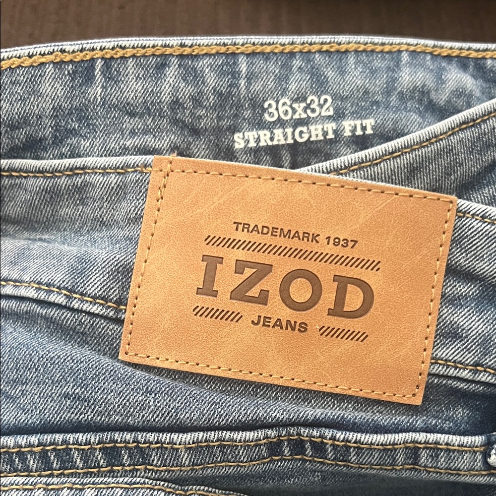 Izod Men's Straight Fit Denim Jeans